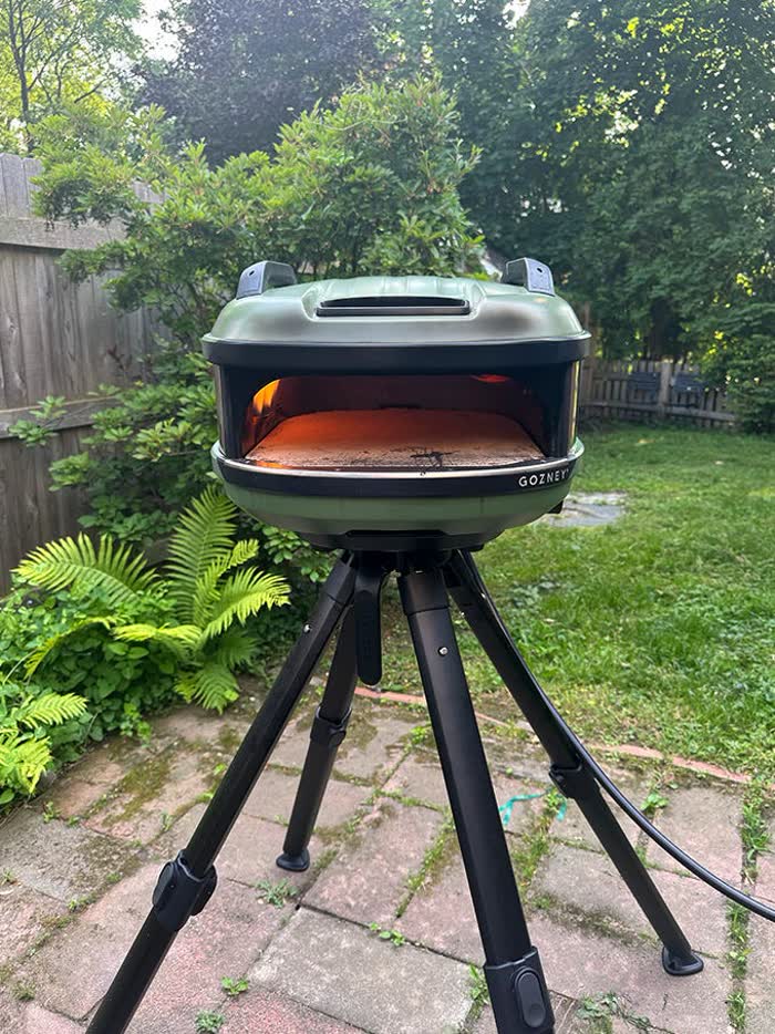 Le four à pizza — cuisson au feu de bois à très haute température